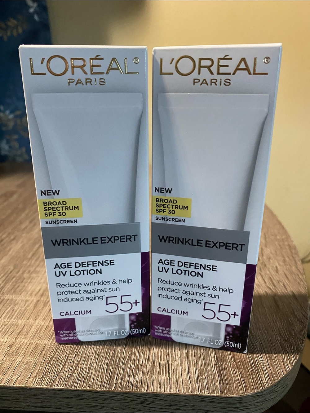 L'Oreal Paris Wrinkle Expert Age Defense UV Lotion SPF 30 - White, Gold, Purple - Picture 1 of 1